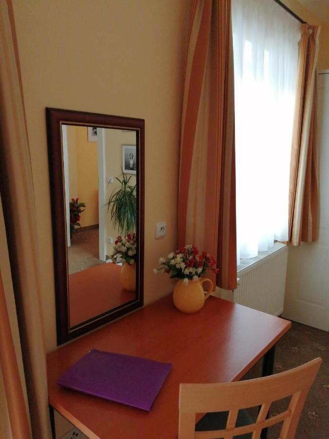 Apartmany Cesky Dvur Marianske Lazne Exterior photo