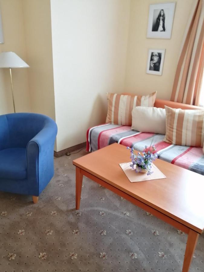 Apartmany Cesky Dvur Marianske Lazne Exterior photo