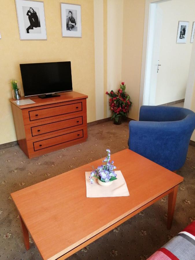 Apartmany Cesky Dvur Marianske Lazne Exterior photo